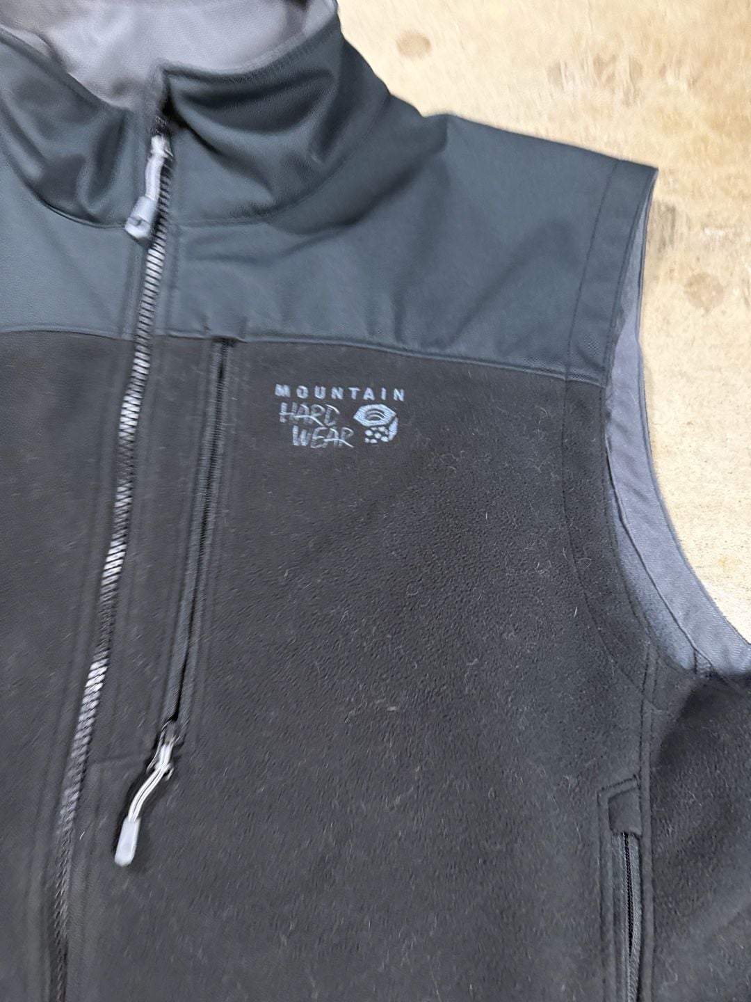 Mountain Hardwear Mountain Tech Vest - Black 3