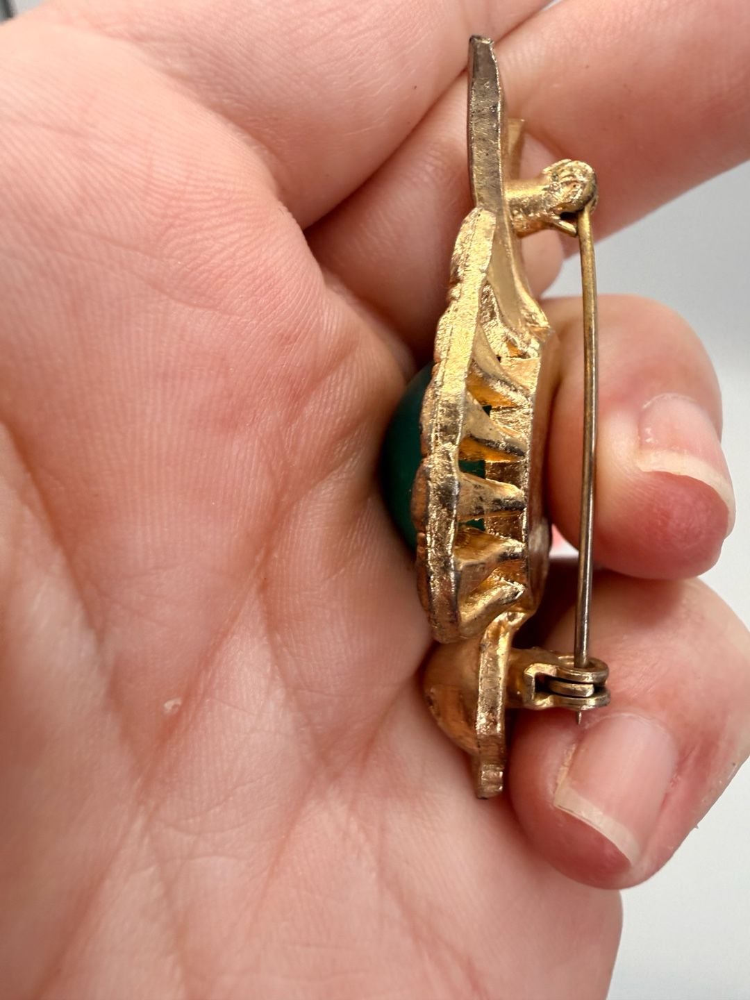 Vintage Gold Tone Green Jelly Belly Bird Brooch Pin 9