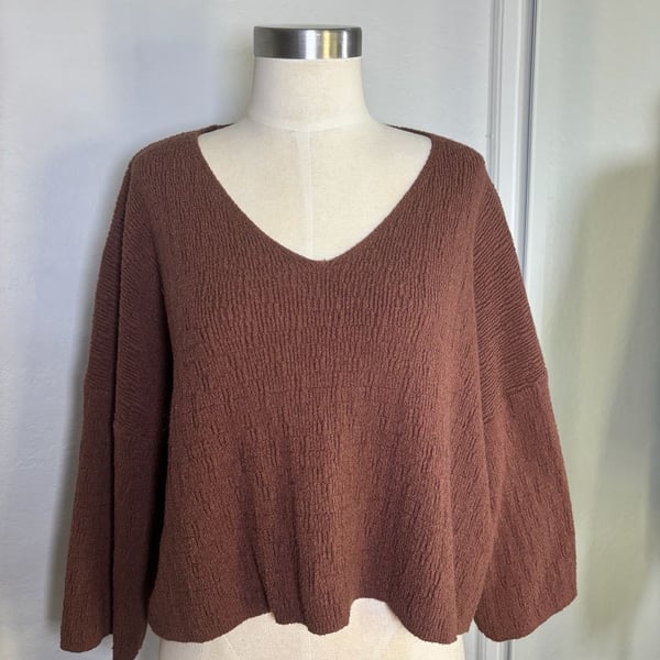 Stitch + Feather Textured V-Neck Sweater Size L Brown