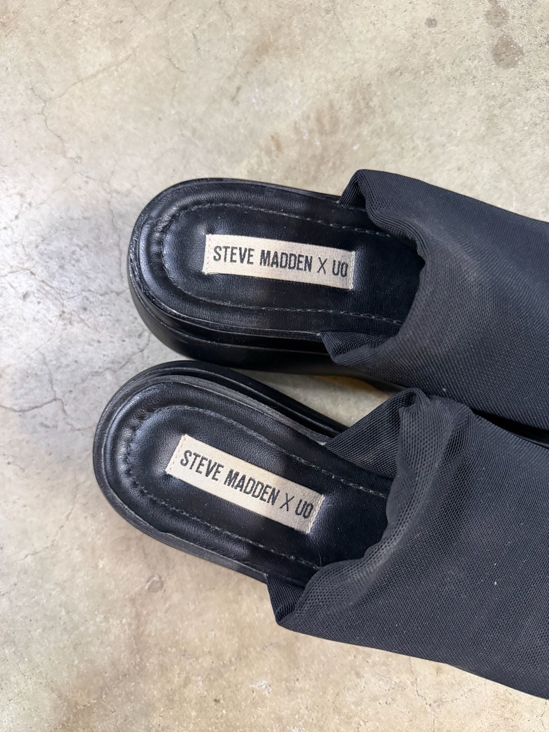 Steve Madden x UO Scrunchy Platform Sandals Black Womens 3