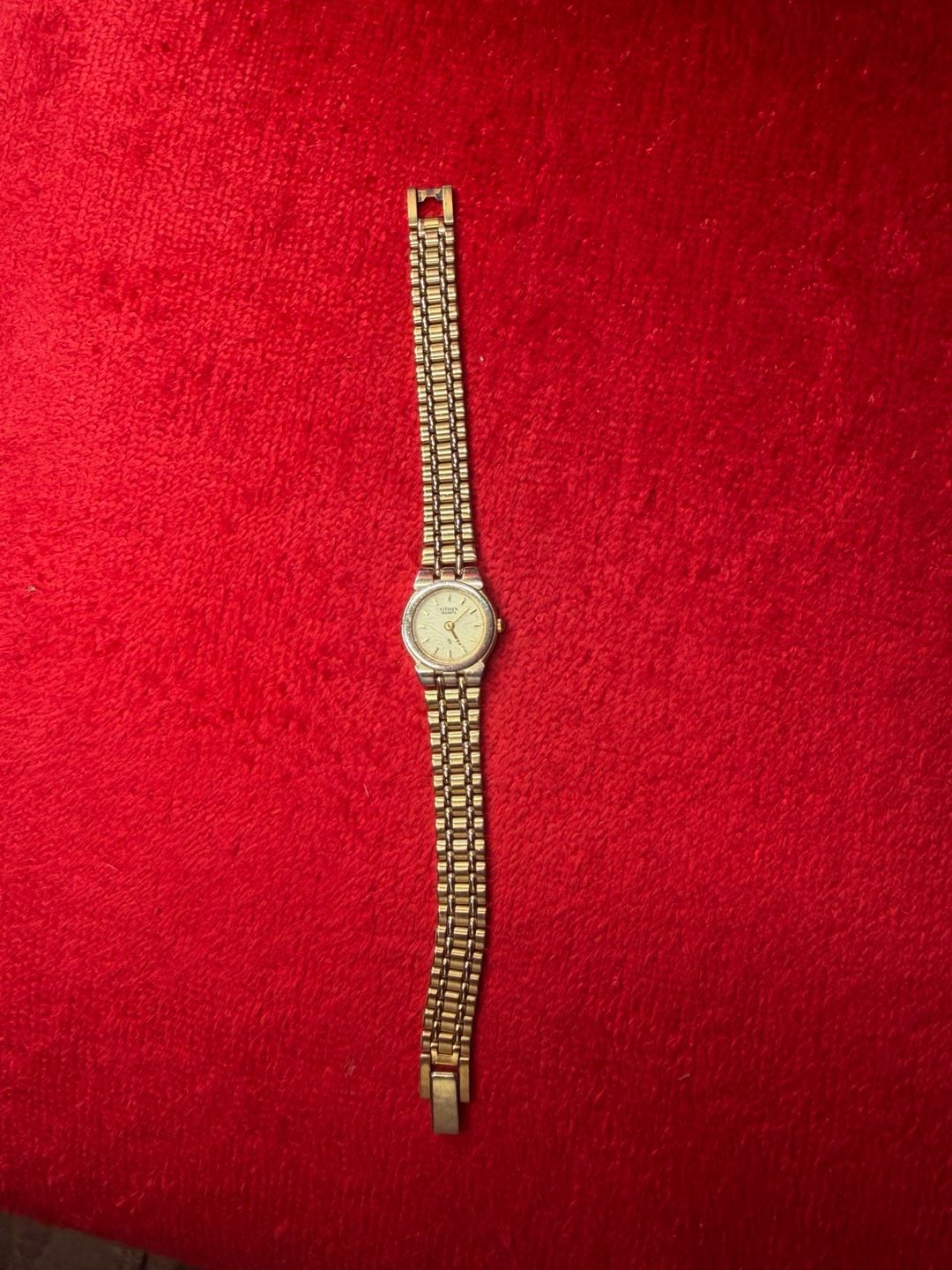 Citizen Quartz Gold Tone Watch 2