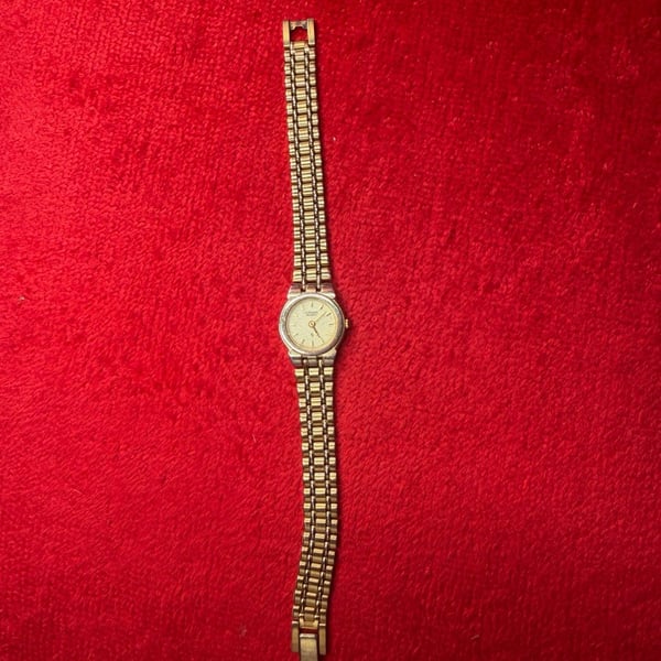 Citizen Quartz Gold Tone Watch