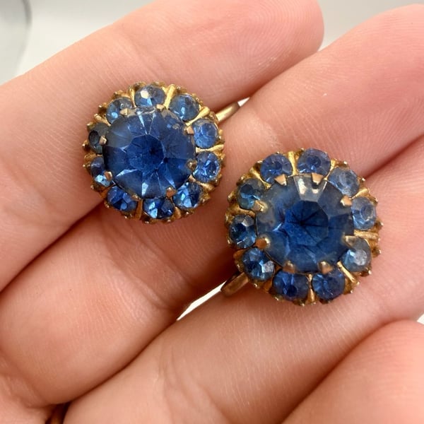 Coro Vintage Blue Rhinestone Screw Back Earrings