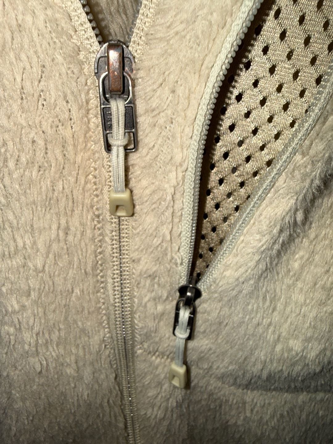 Patagonia R2 Jacket Size M Beige Polartec Full Zip Fleece 6