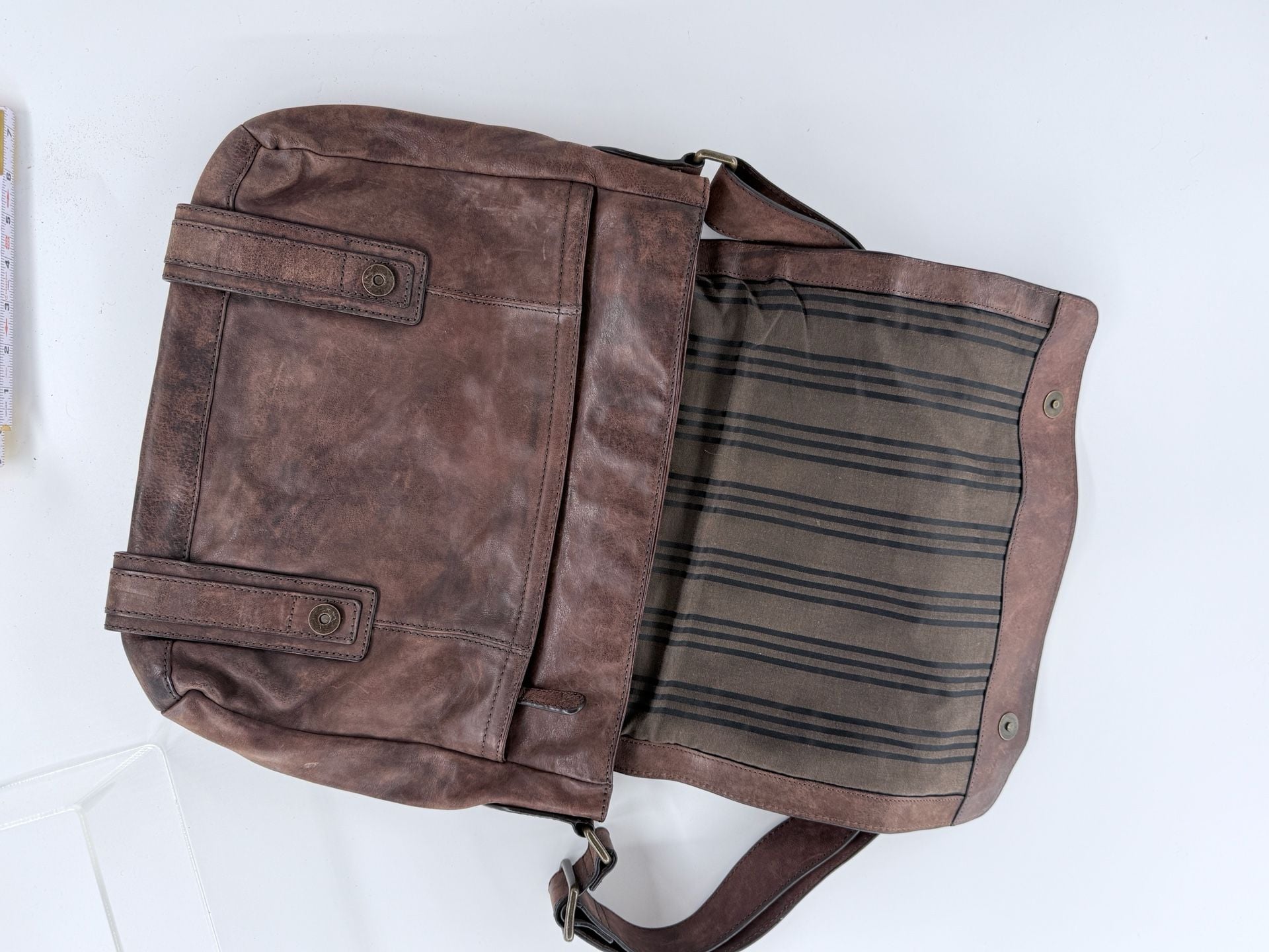 Frye Logan Flap Messenger Bag Brown Leather 4