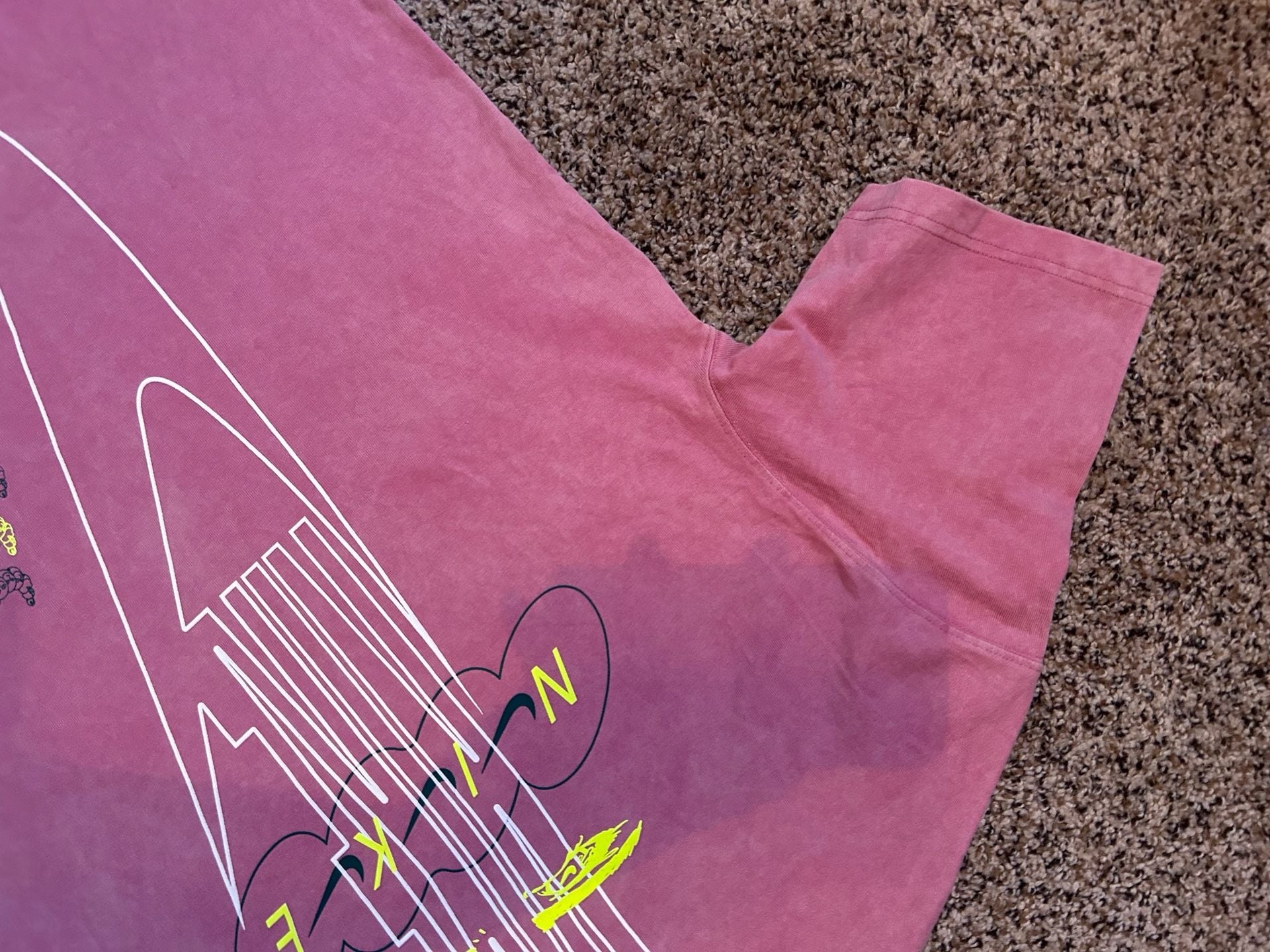 Nike Nsw Washed Drip T-Shirt Size M Pink Graphic 9