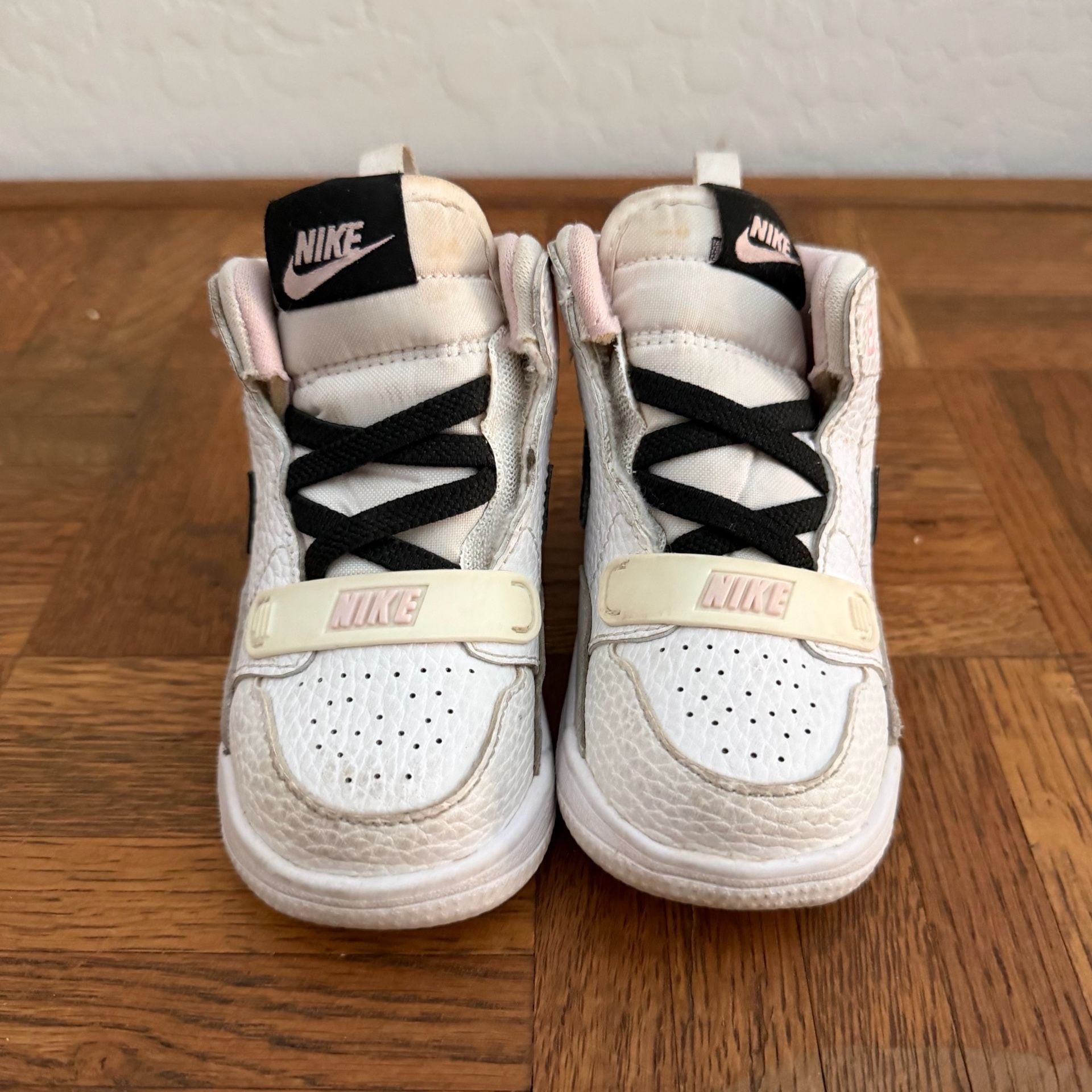Jordan Legacy 312 Size 3c White Black Pink Foam Toddler Sneakers 5