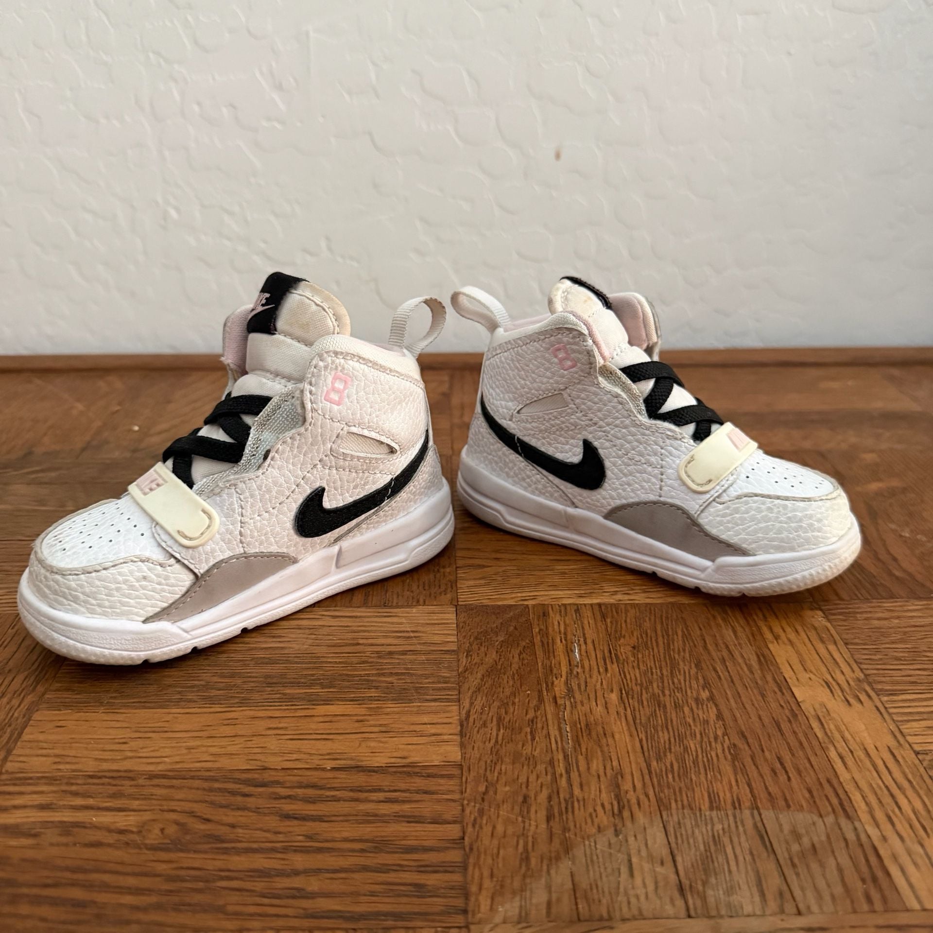 Jordan Legacy 312 Size 3c White Black Pink Foam Toddler Sneakers 7
