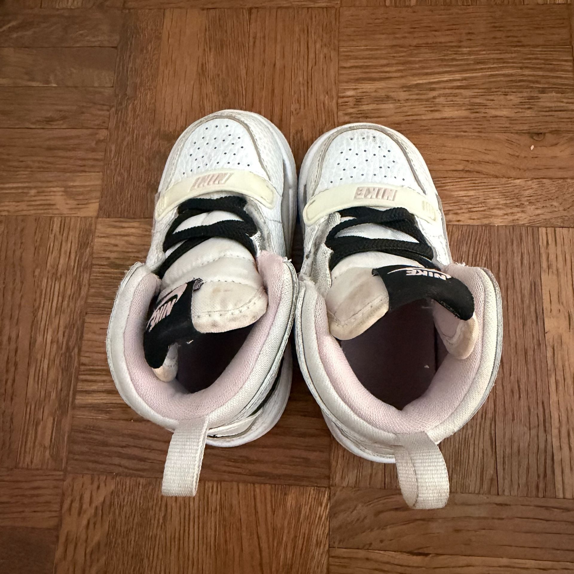 Jordan Legacy 312 Size 3c White Black Pink Foam Toddler Sneakers 8