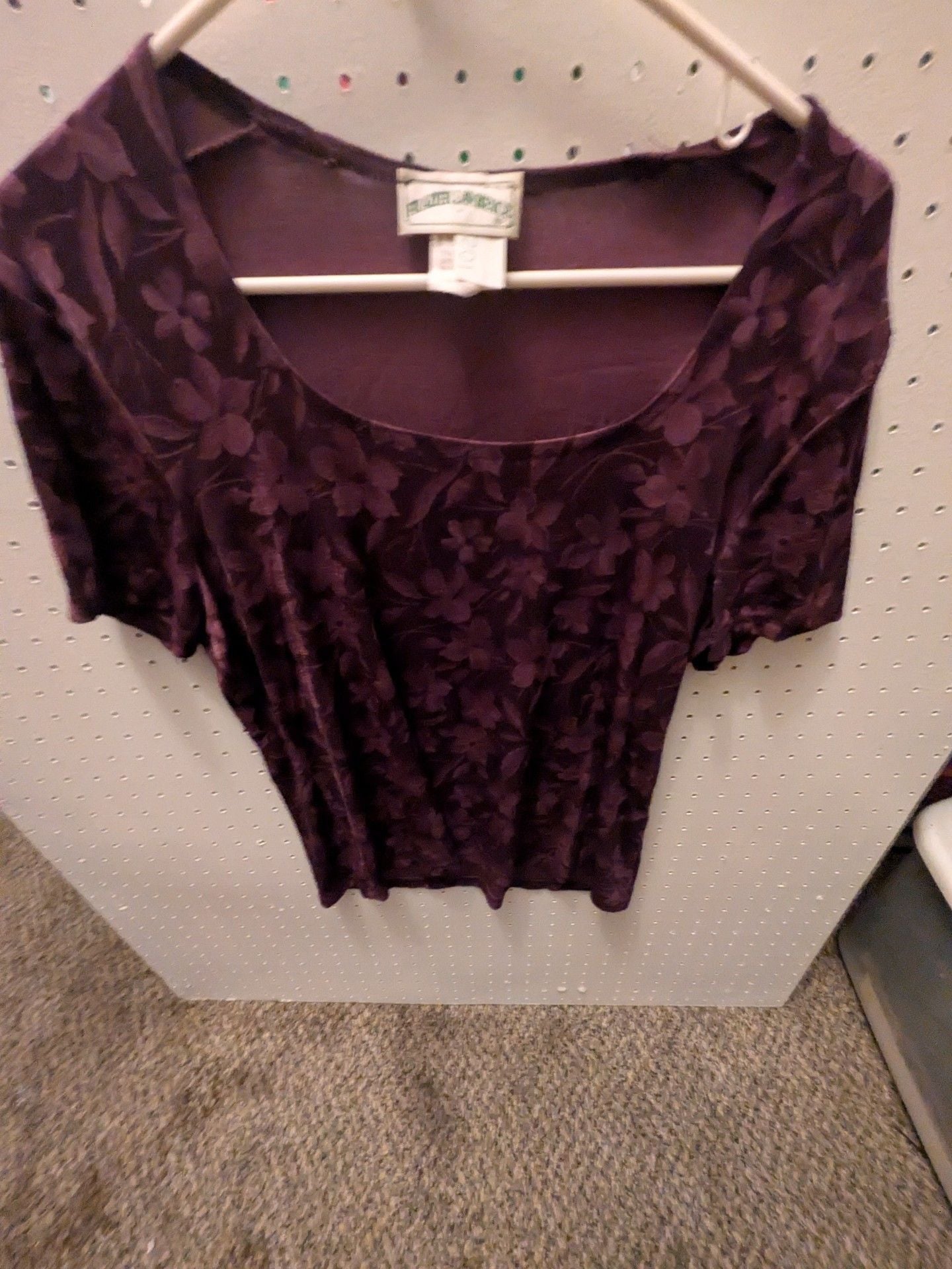 Frazier Lawrence Floral Velvet Burnout Top Size Large Purple Short Sleeve 2