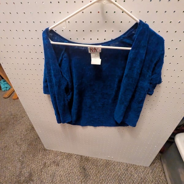 R&K Original Petite Shrug Size 4P Blue Velvet Short Sleeve Bolero