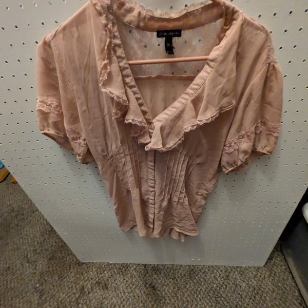 F.A.N.G Blouse Size L Pink Lace Ruffle Short Sleeve Button Front