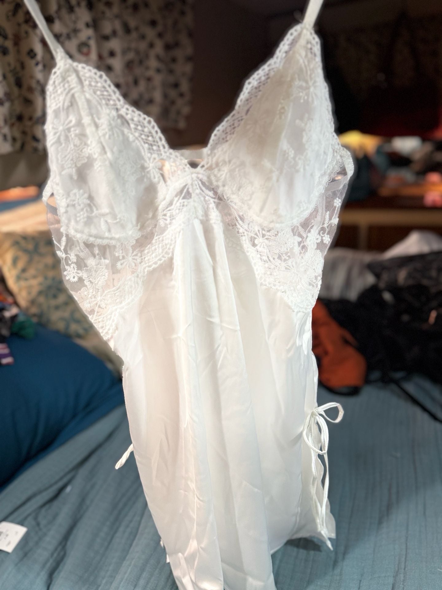Bridal white bow lace silky nightgown - sz small 5