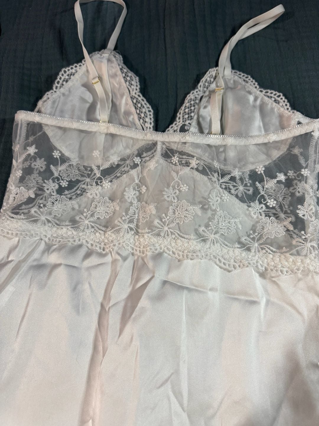 Bridal white bow lace silky nightgown - sz small 7
