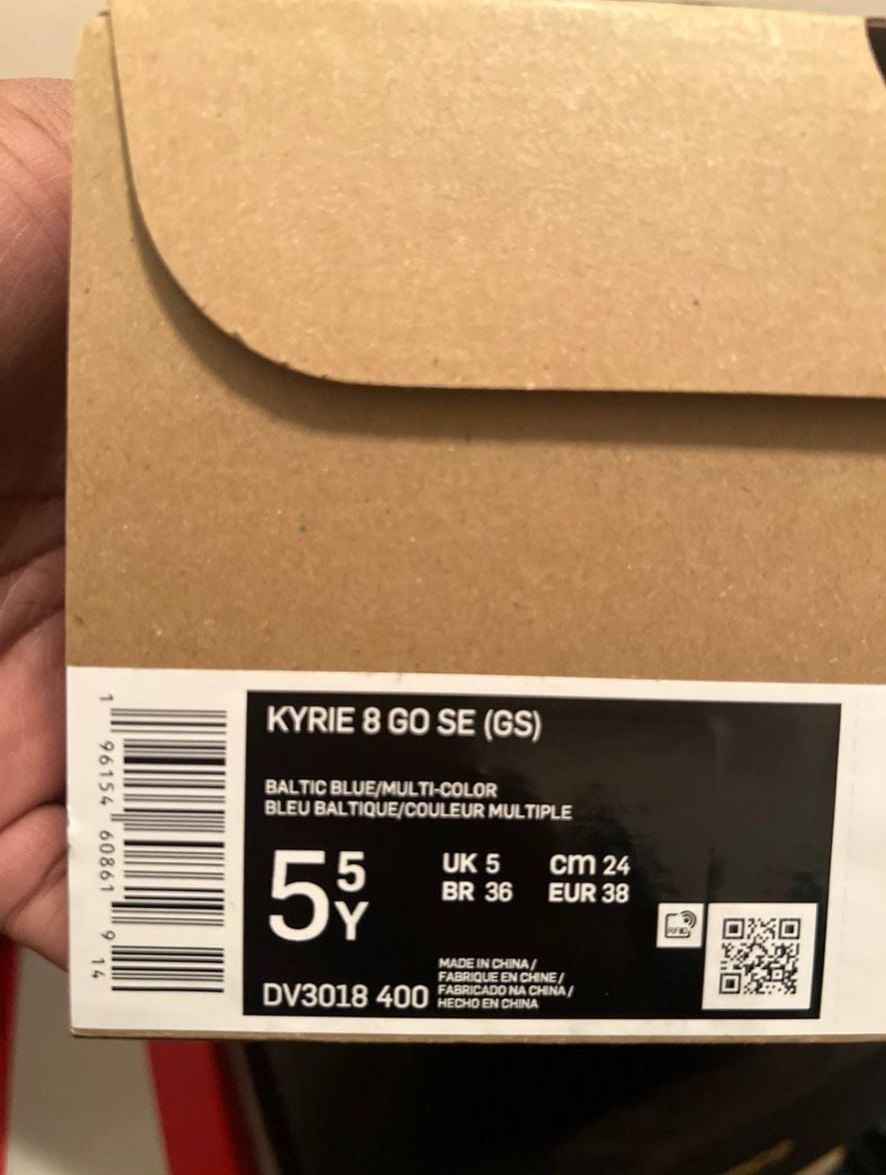 Nike Kyrie 8 Go SE Size 5.5Y Baltic Blue Multi-Color 7