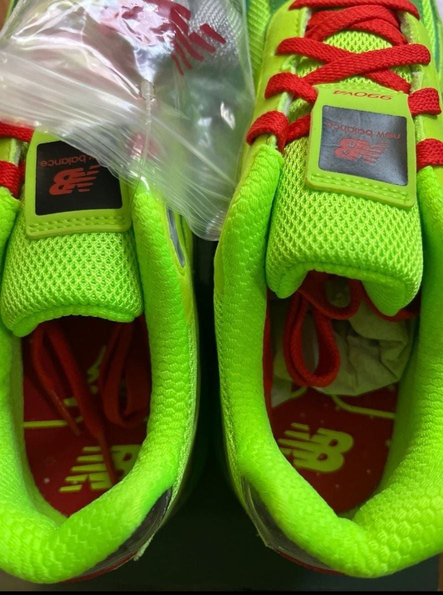 New Balance 990v4 Festive Size 6.5 Green Sneakers 3
