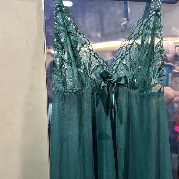 Tagless VS share lace with rhinestone strap sequin green slip dress M