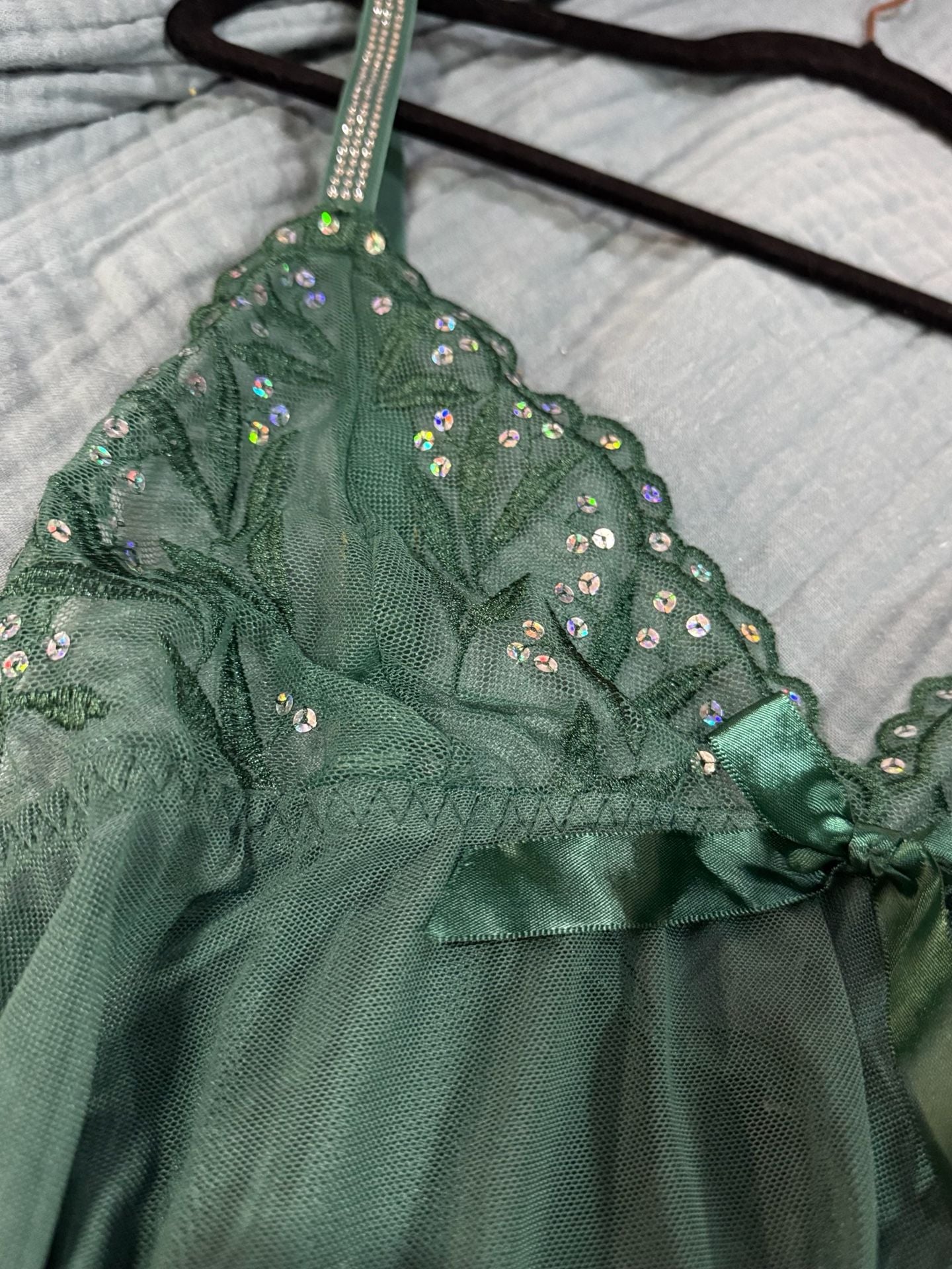 Tagless VS share lace with rhinestone strap sequin green slip dress M 8