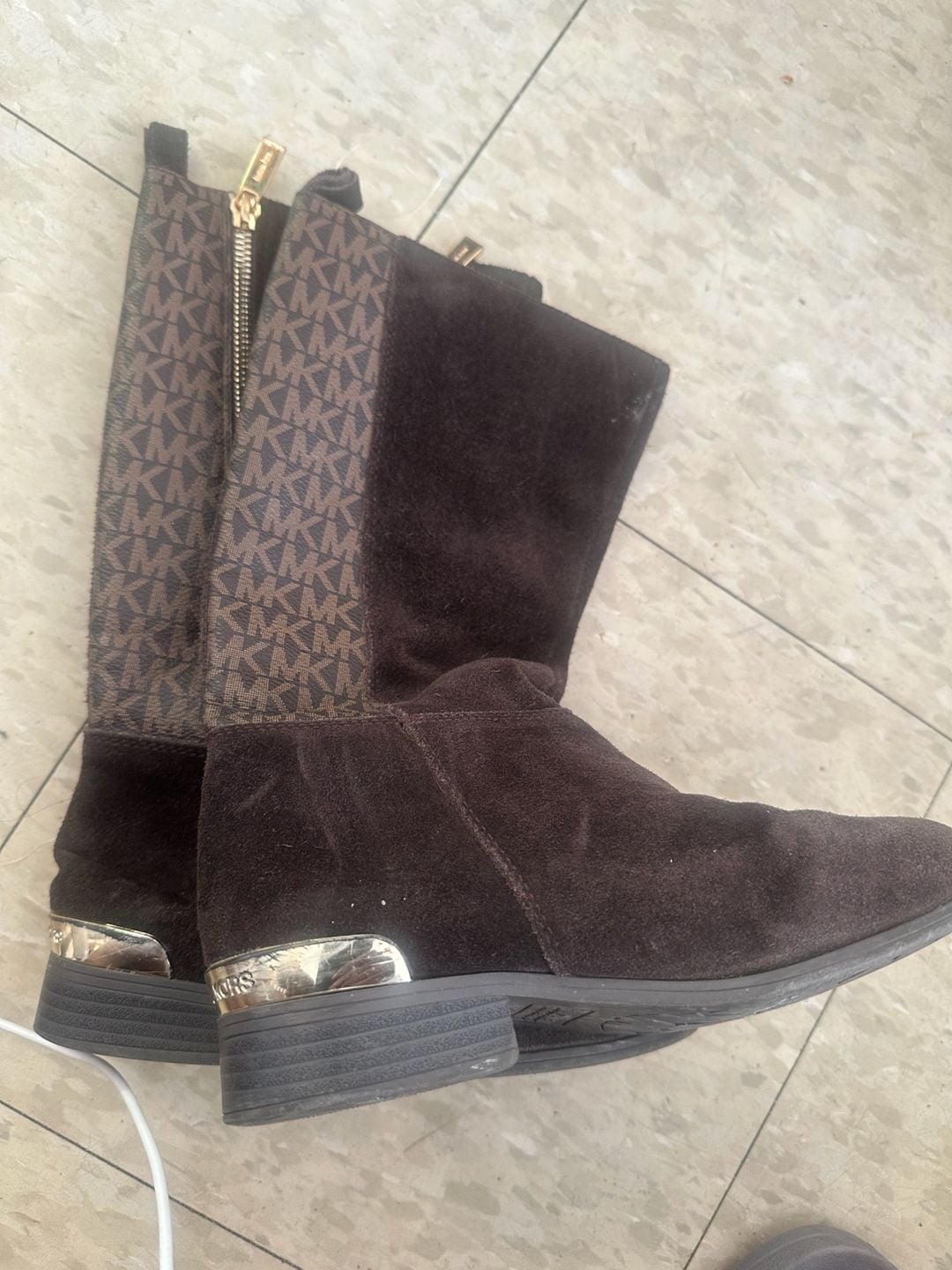 Michael Kors Finley Makysa Logo Boots Size 1 Brown Suede 4