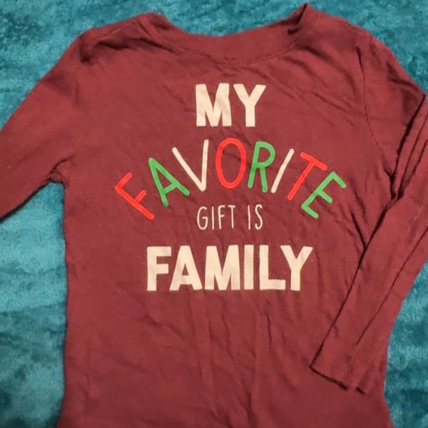 Old Navy Long-Sleeve Holiday Graphic T-Shirt Size 4T Red