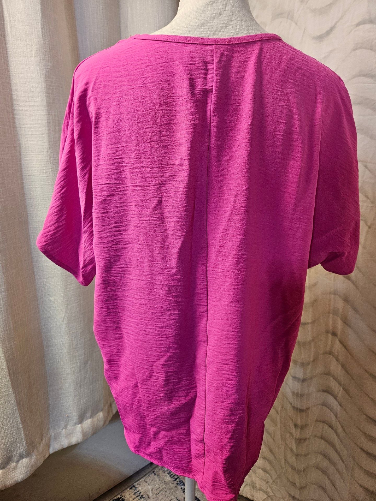 Entro V-Neck Blouse Size Small Hot Pink Short Sleeve Textured Top 5