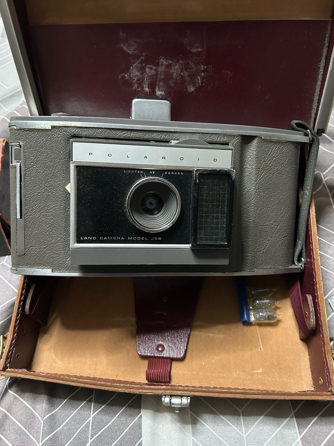 Polaroid Land Camera Model J66 Vintage Electric Eye Film Camera with Case 1