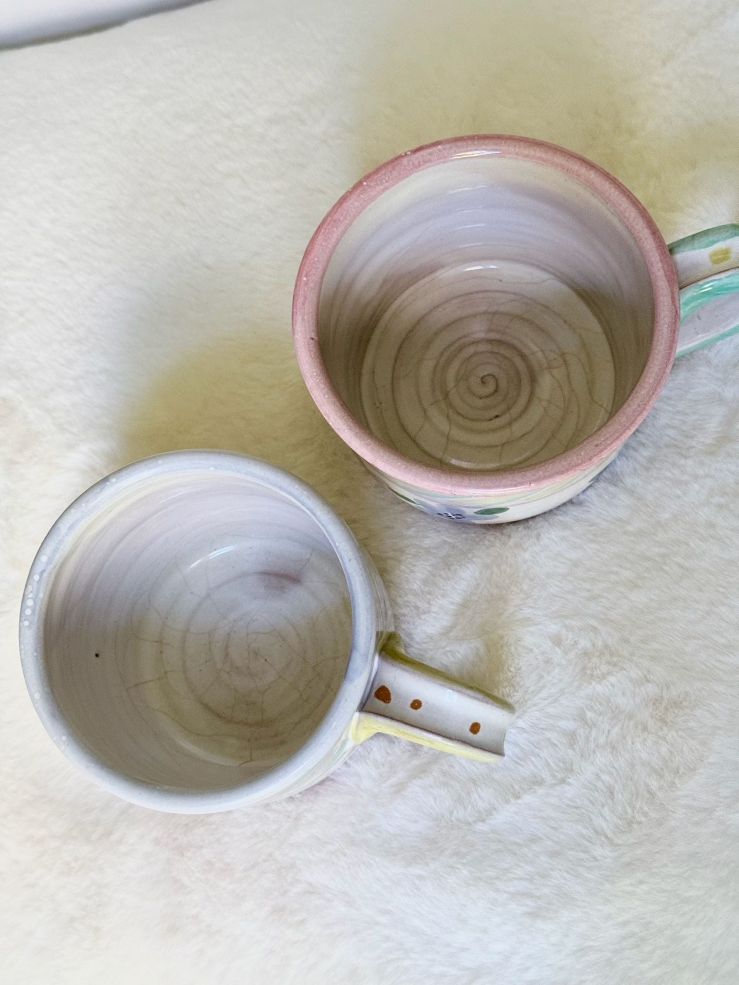 Vintage Hand Painted Italian Pottery Ceramic Coffee Mugs Set of Two 3