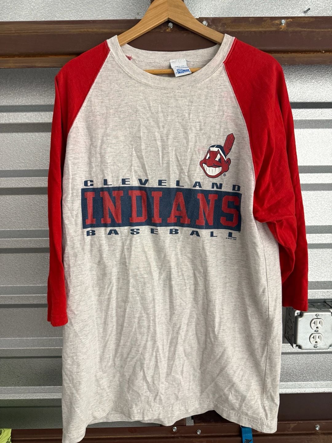 Salem Sportswear Cleveland Indians Size L Vintage 1995 Raglan T-Shirt 2