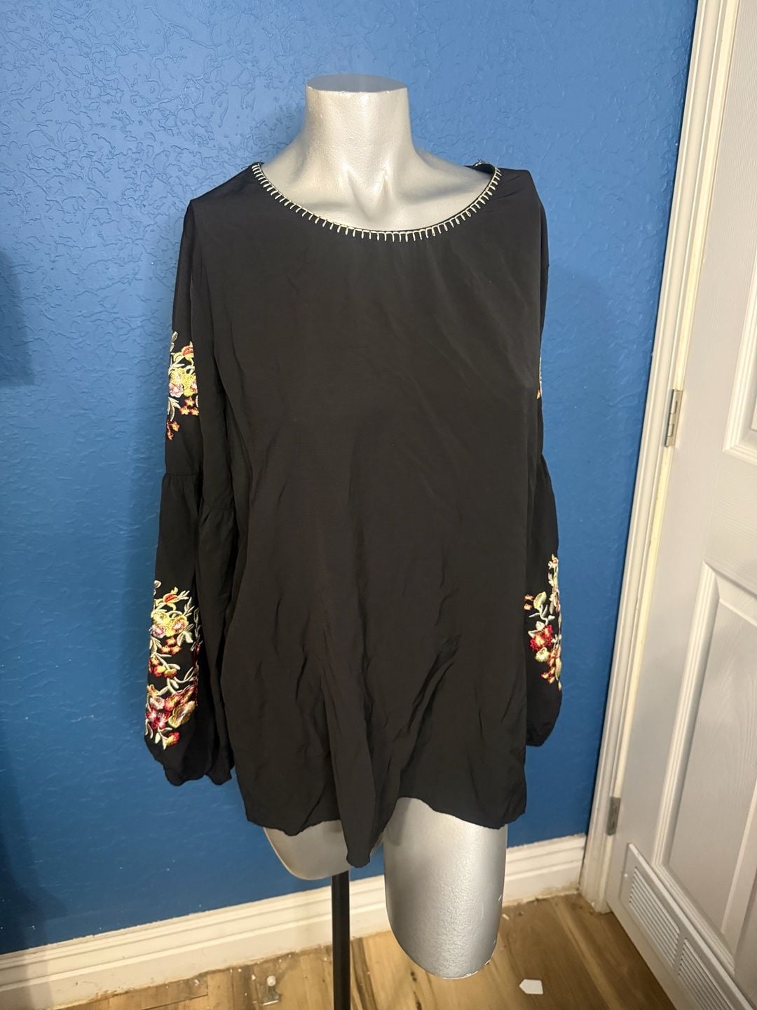 Black Embroidered Floral Long Sleeve Blouse Size L Boho Top 2