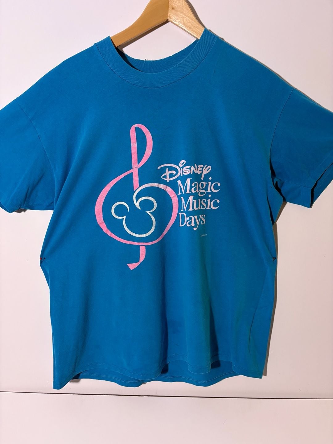 Disney Character Fashions Magic Music Days T-Shirt Size X-Large Blue 3