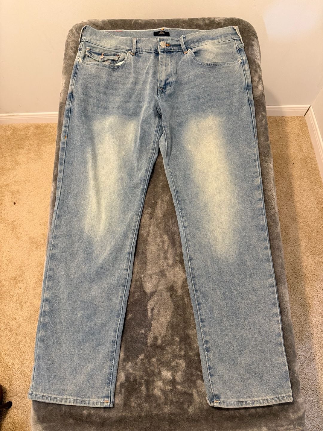 True Religion Geno Relaxed Slim Jeans Size 36 Light Wash Denim 2