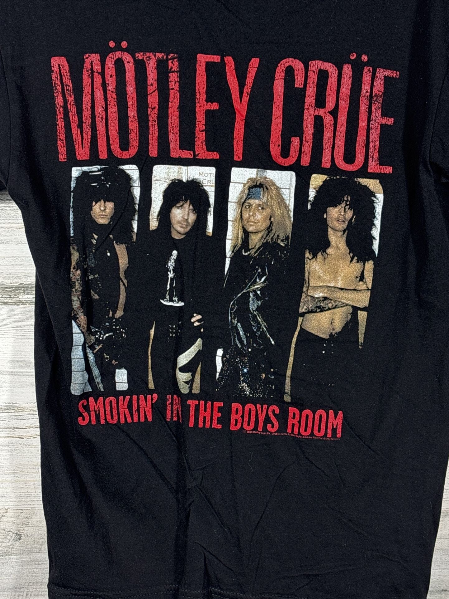 Motley Crue Smokin In The Boys Room T-Shirt Size Small Black Band Tee 5