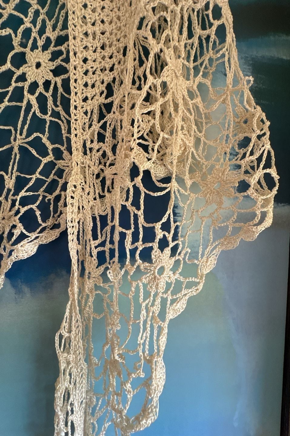 Handcrafted Crochet Lace Triangle Shawl Ivory Wedding Wrap Waist Wrap 2