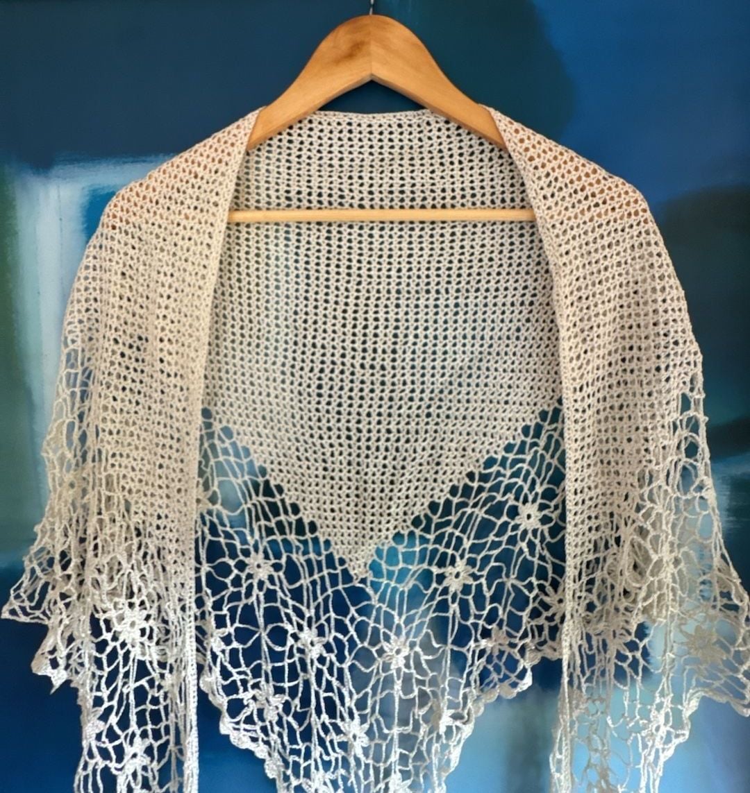 Handcrafted Crochet Lace Triangle Shawl Ivory Wedding Wrap Waist Wrap 4