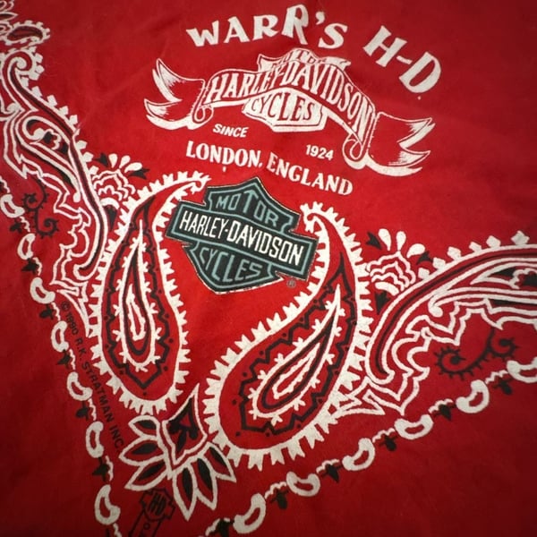 Harley-Davidson Warr's London England 1990 Red Paisley Bandana