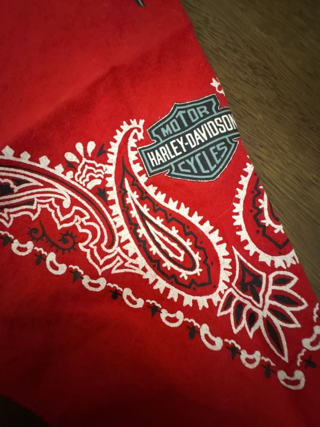 Harley-Davidson Warr's London England 1990 Red Paisley Bandana 3