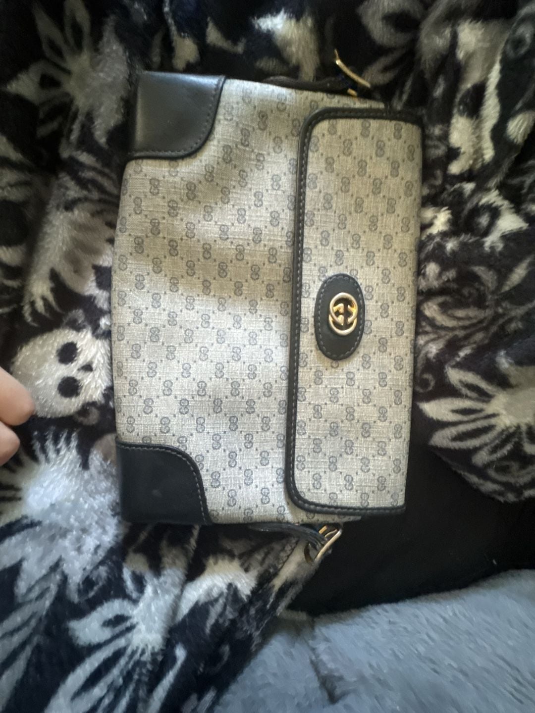 Gucci Vintage Micro GG Supreme Crossbody Bag 2