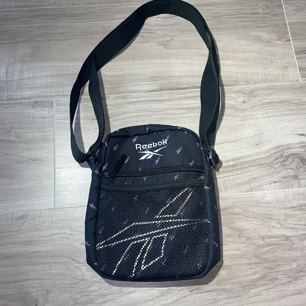 Imported Reebok Crossbody Bag N Sz Black Print