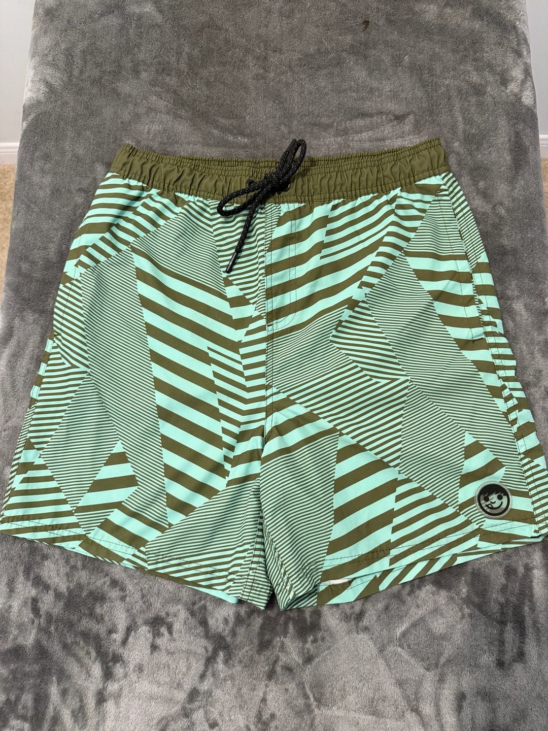Neff Swim Trunks Size Large Green Geometric Striped Board Shorts 2