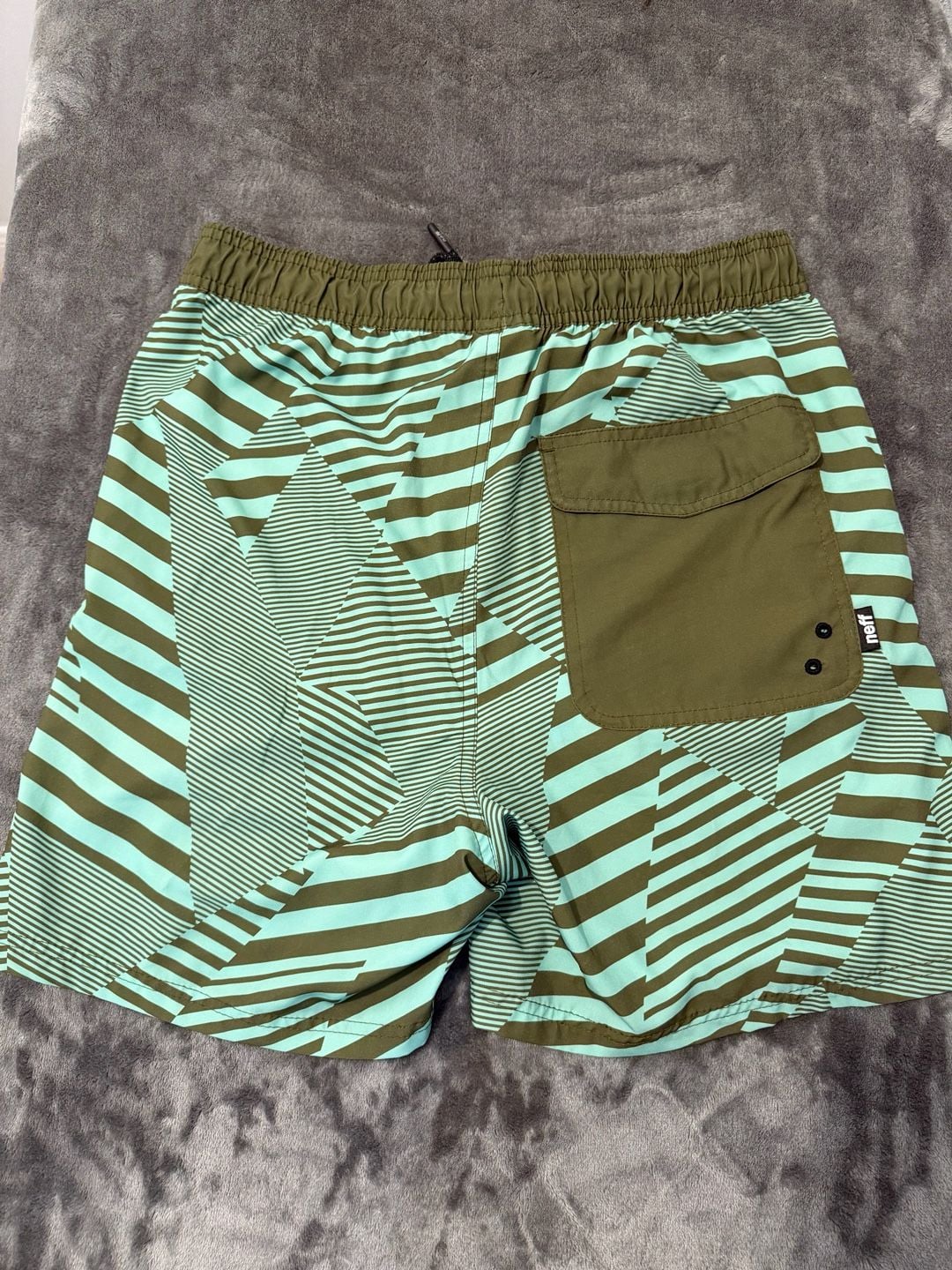Neff Swim Trunks Size Large Green Geometric Striped Board Shorts 3