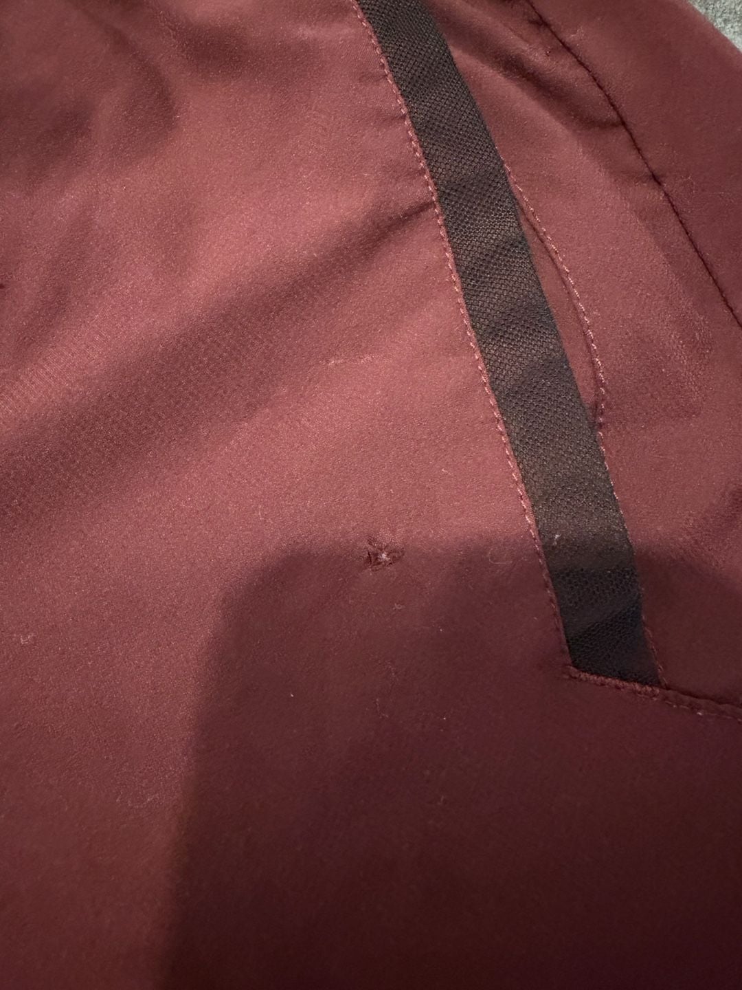 RVCA Yogger IV Athletic Shorts Size S Burgundy 7