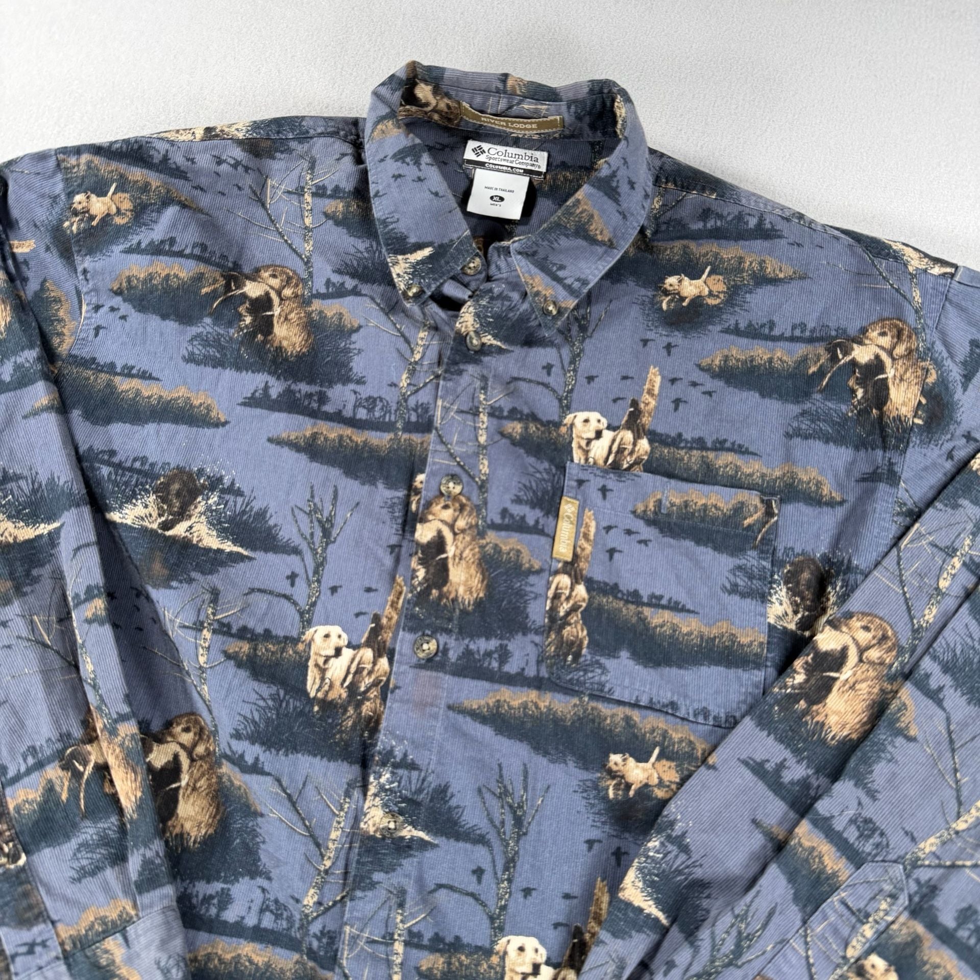Columbia River Lodge Dog Print Corduroy Shirt Size XL 3