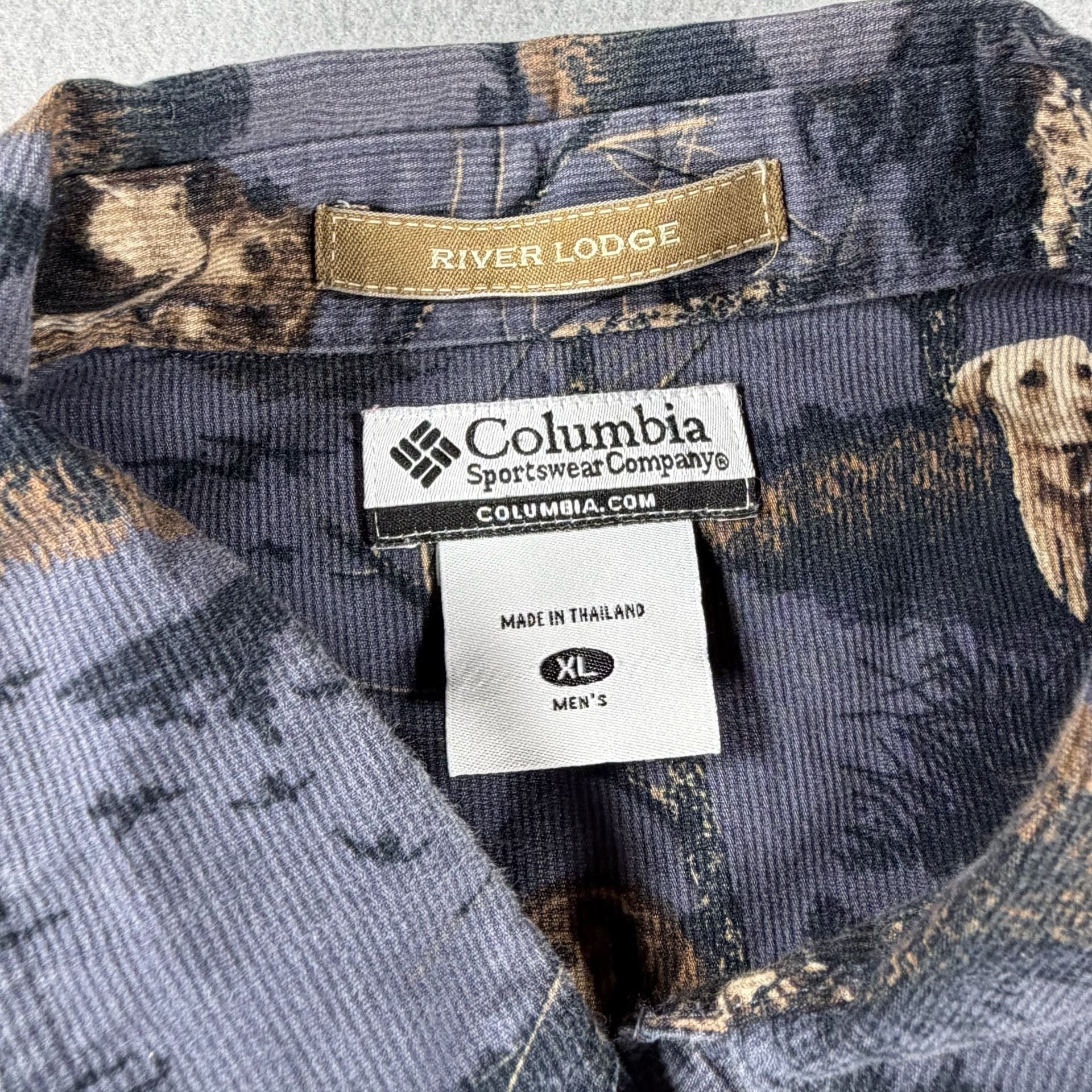 Columbia River Lodge Dog Print Corduroy Shirt Size XL 7