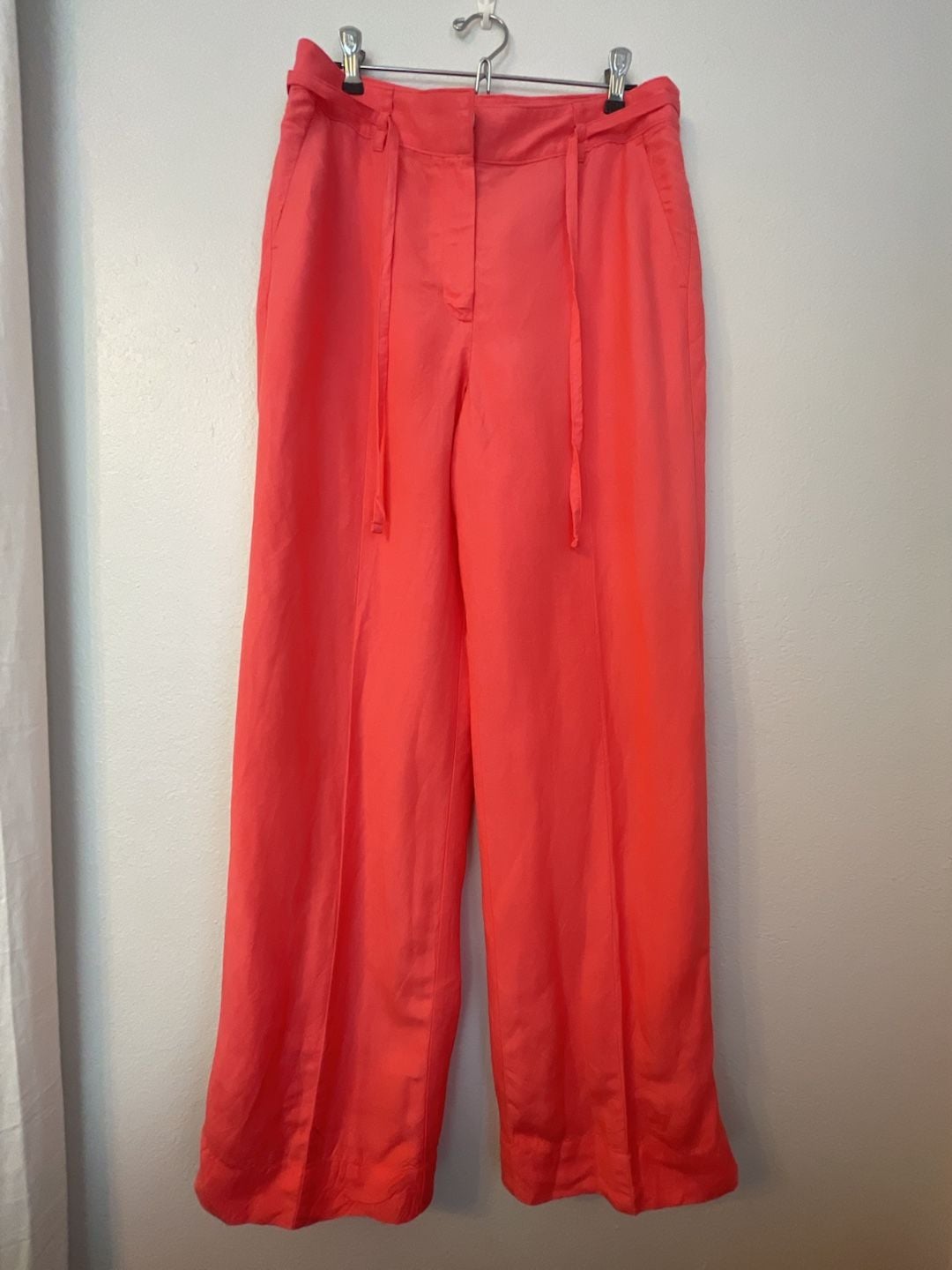 Linen Blend Wide Leg Pants Size 8 Coral Red High Rise Tie Waist
Breezy
Coastal 2