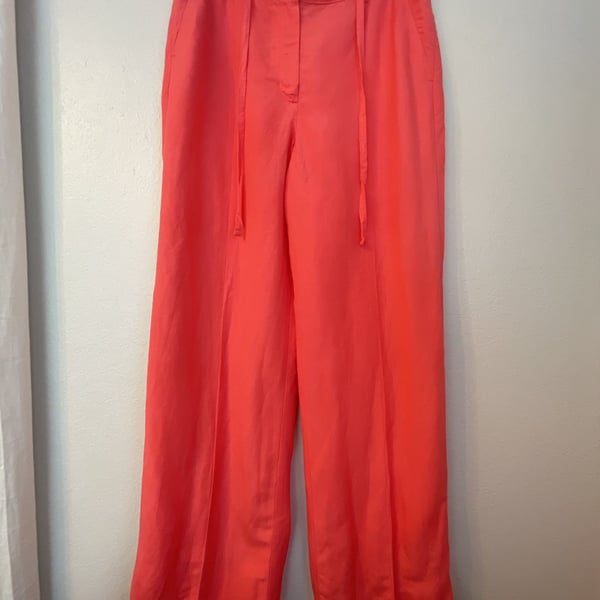 Linen Blend Wide Leg Pants Size 8 Coral Red High Rise Tie Waist
Breezy
Coastal