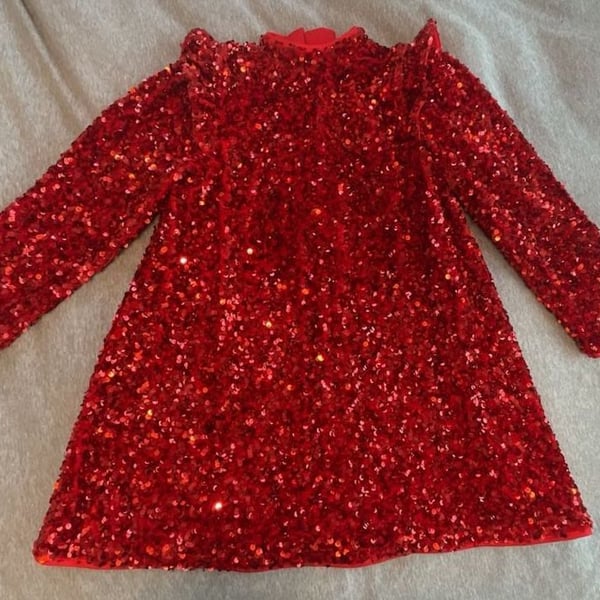 M&S Red Sequin Dress Size 7-8 Years
Holiday
Party
Xmas
Formal
Little girls