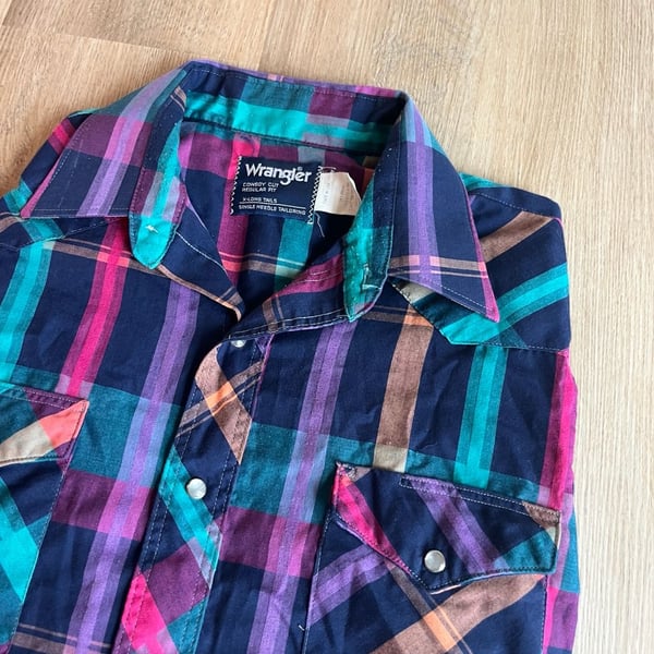 Wrangler,Vintage Made in USA,Cowboy Cut Western Multi Color Plaid Pearl Snap