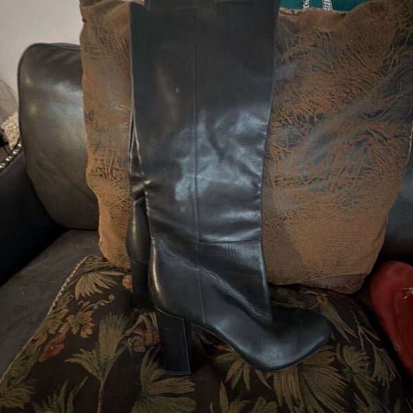 Via Spiga Knee High Boots Size 10.5M Black Leather Block Heel