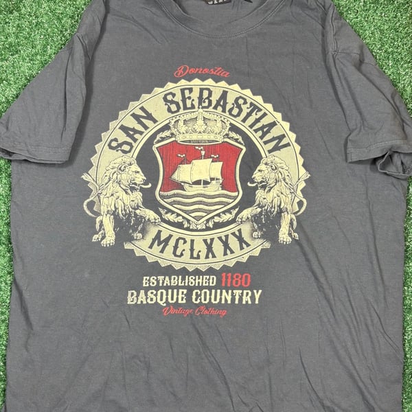Smile Originals San Sebastian Basque Country T-Shirt Size XL Grey Graphic