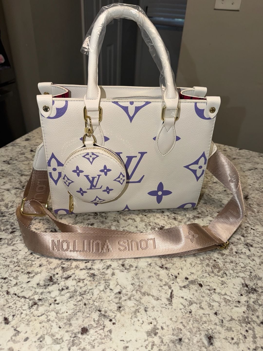 Louis Vuitton Onthego MM Tote Bag White Monogram Canvas 2